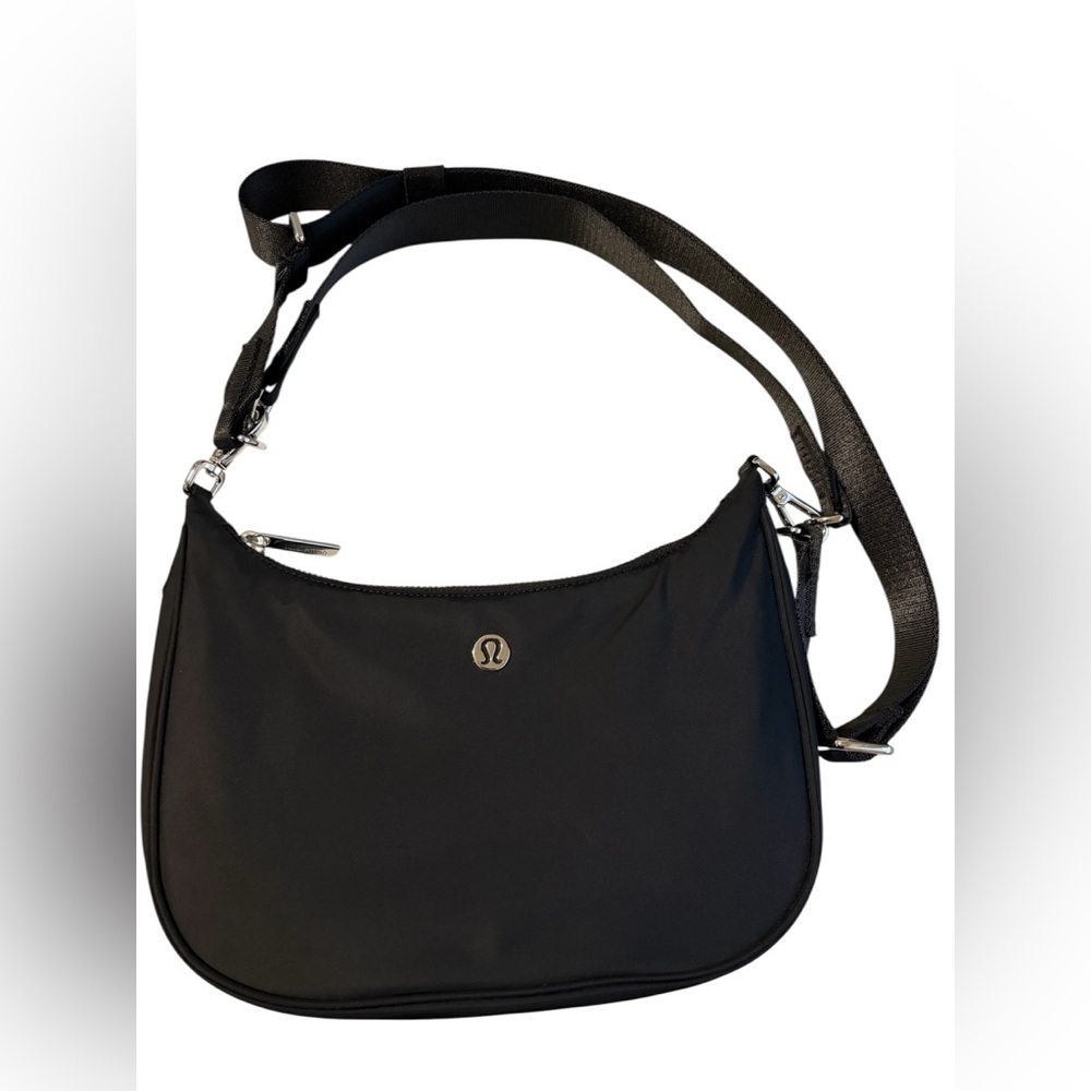 Lululemon City Essential Small Shoulder Bag 3L - Picture 6 of 8